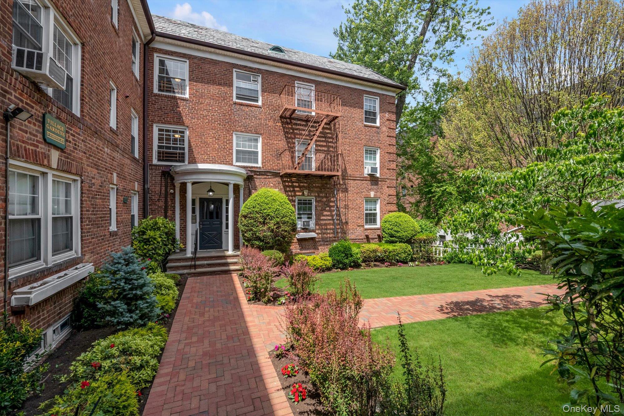 19 Schenck Avenue 1G Property Photo 1