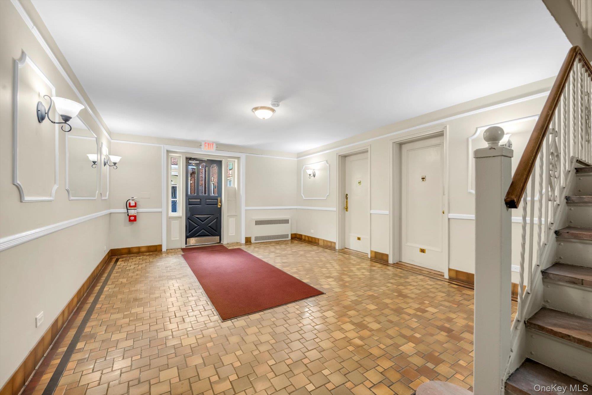19 Schenck Avenue 1g Property Photo 3