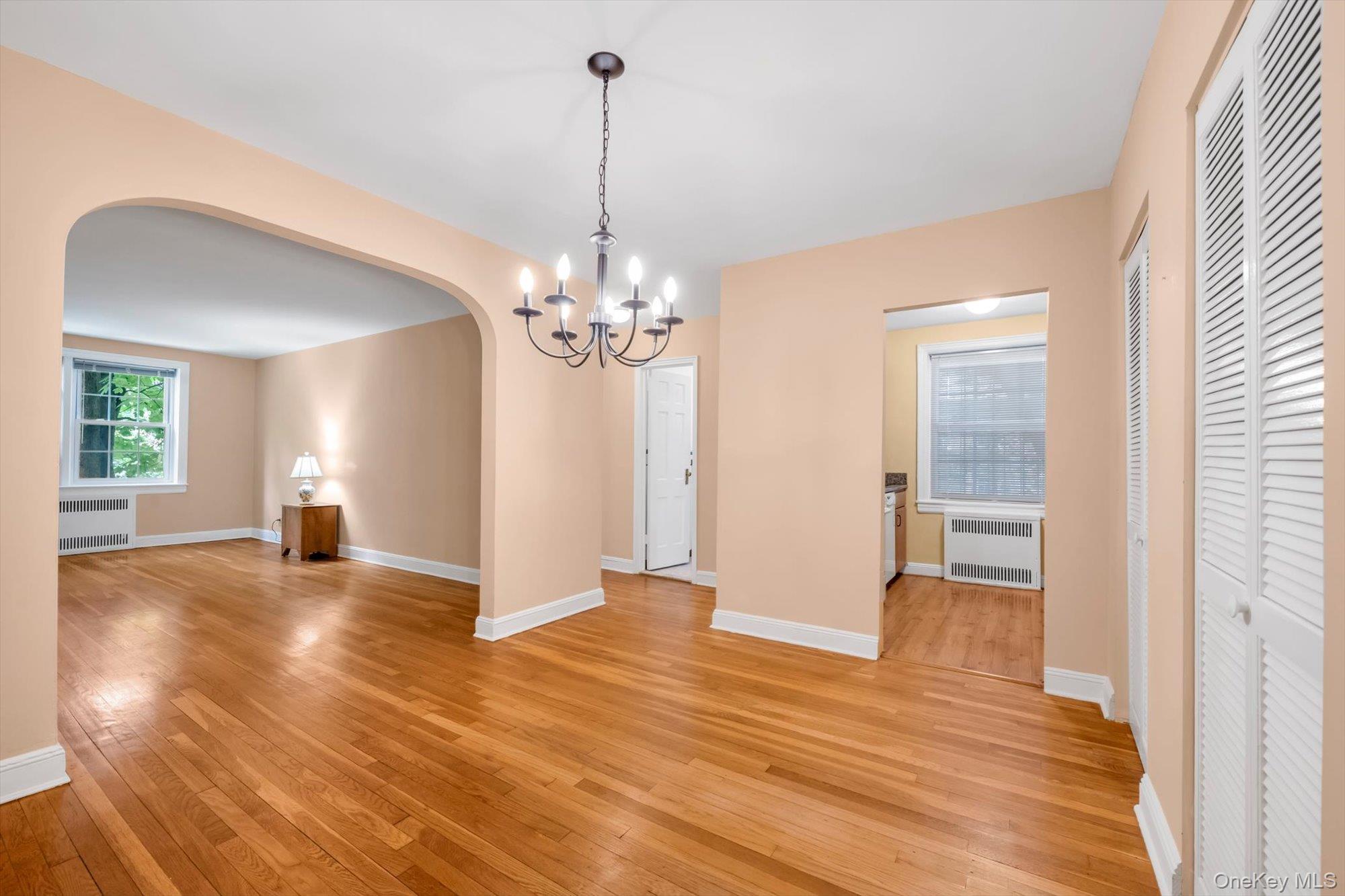 19 Schenck Avenue 1g Property Photo 4