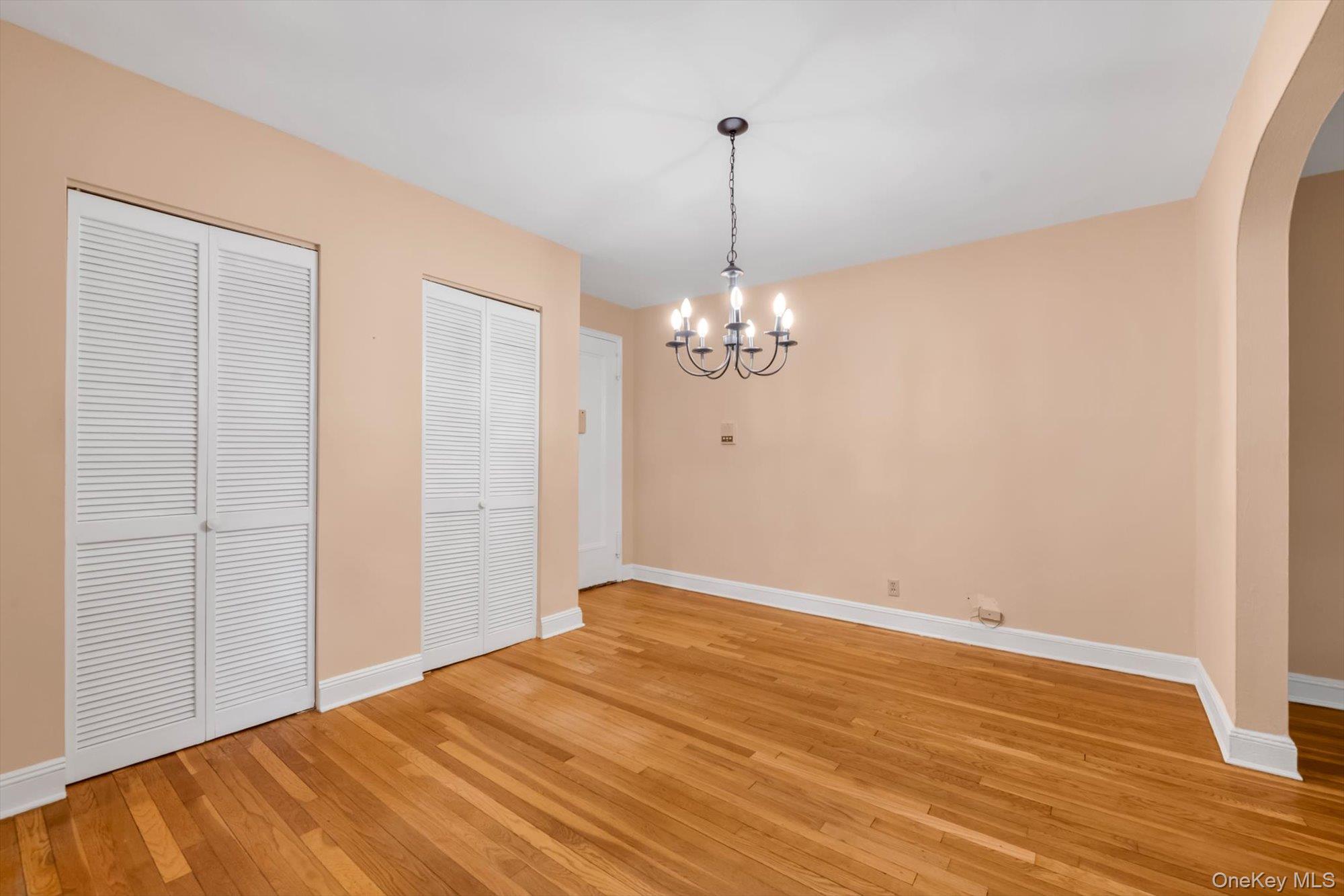 19 Schenck Avenue 1g Property Photo 6
