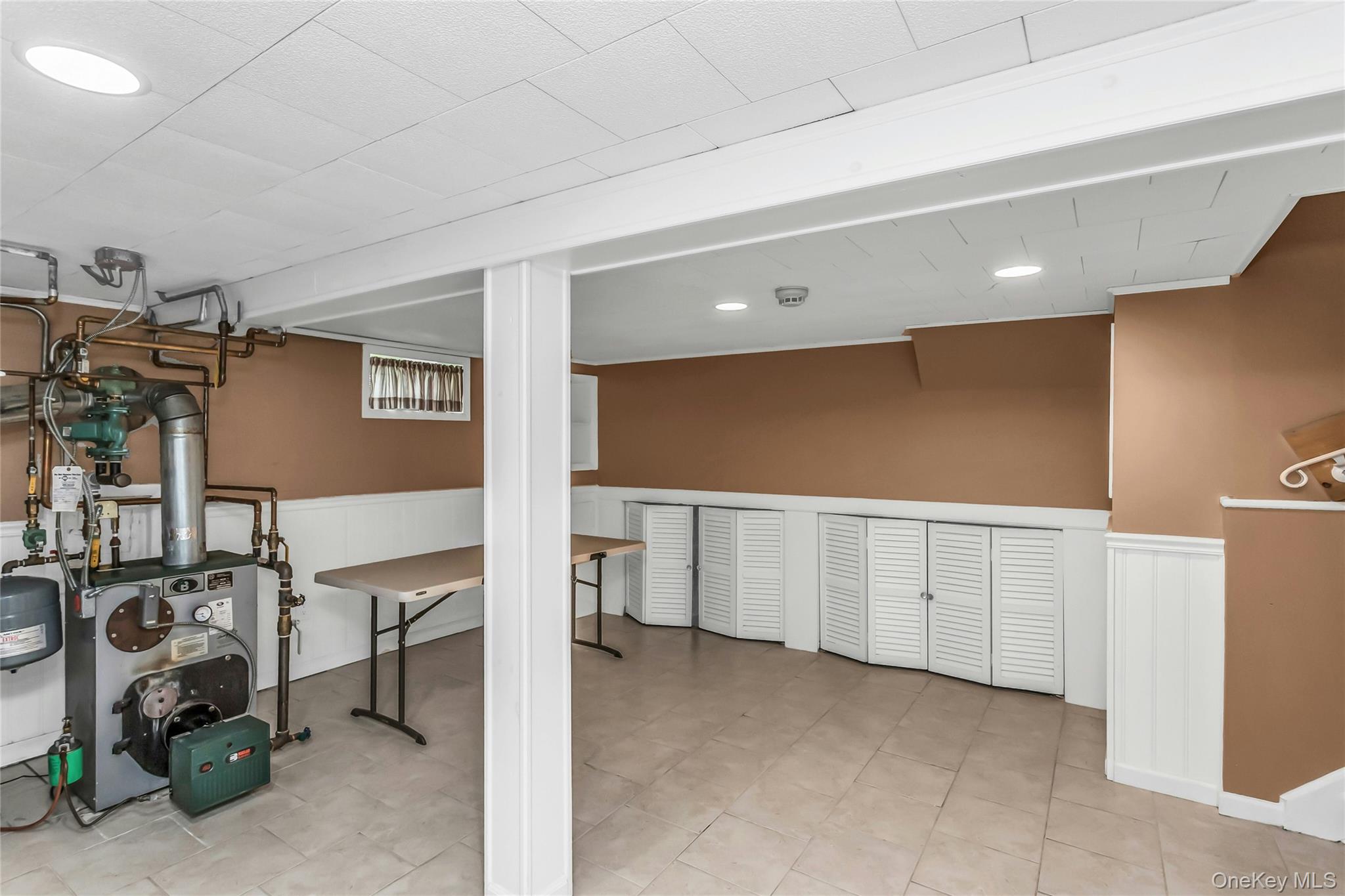 323 Richard Street Property Photo 16