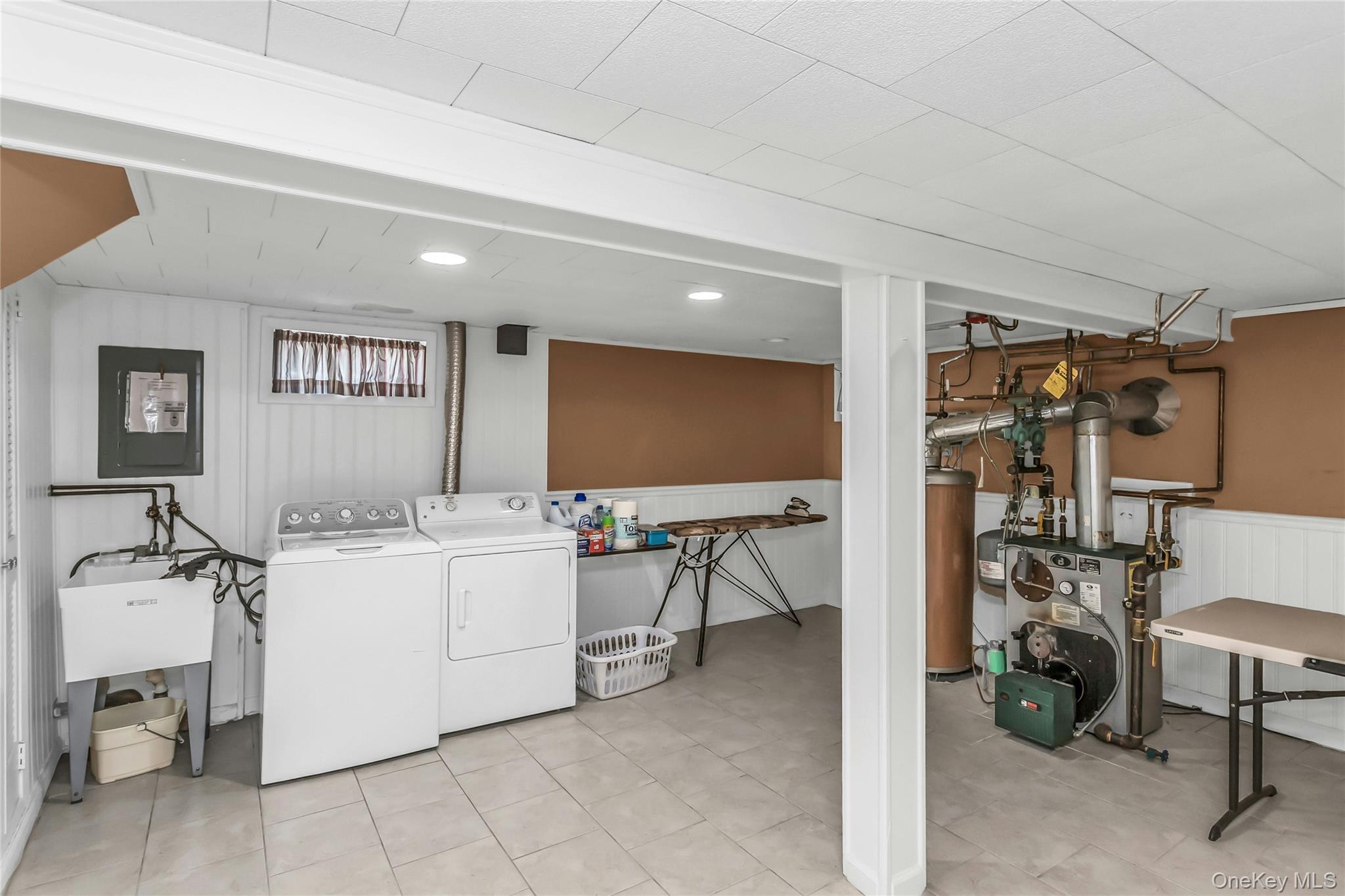 323 Richard Street Property Photo 17