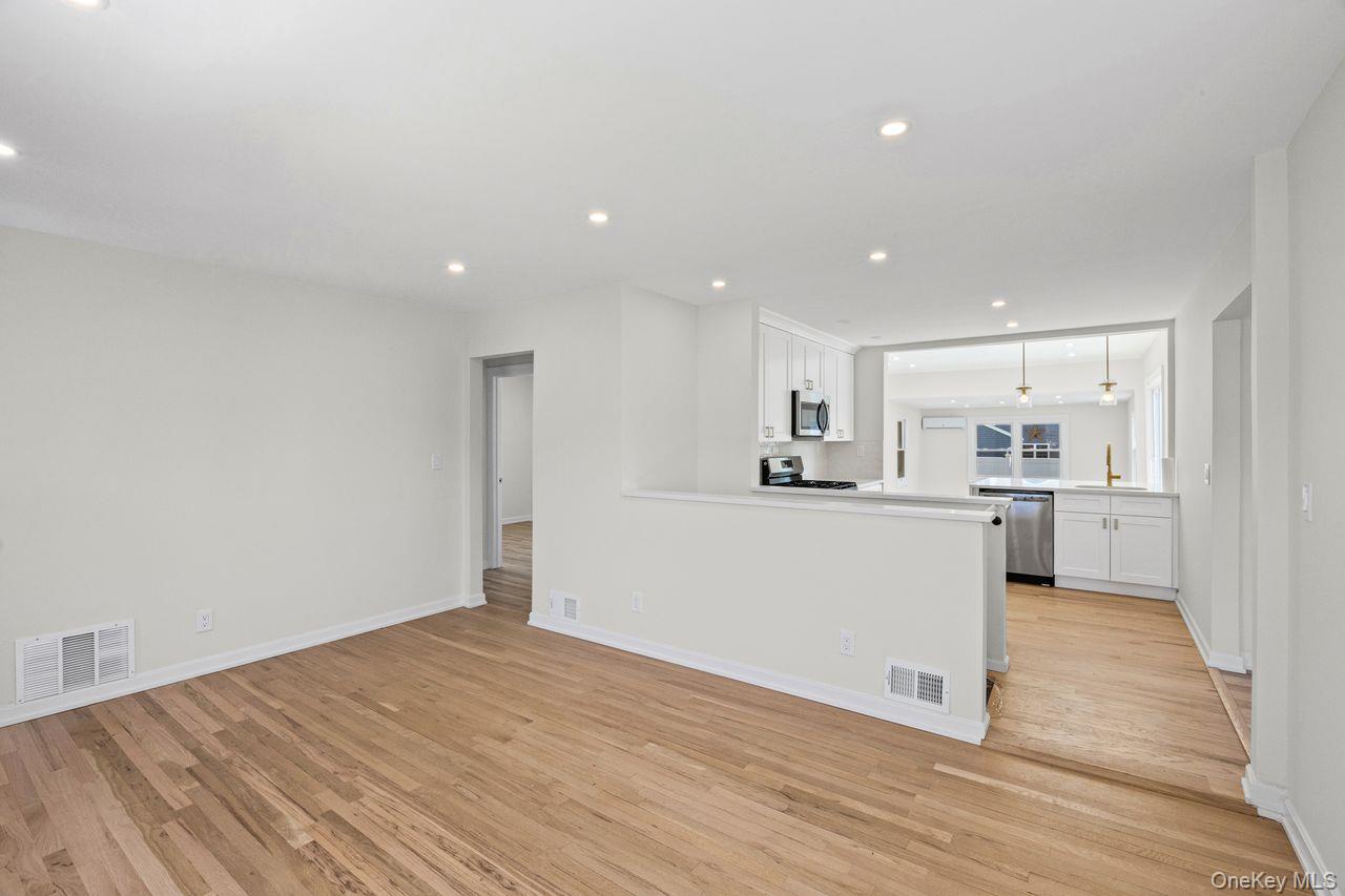 47 Walnut Avenue Property Photo 3