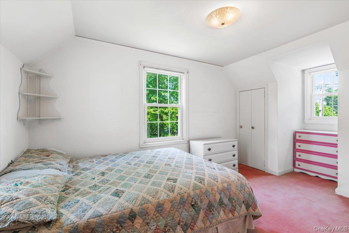 541 Claflin Avenue Property Photo 14