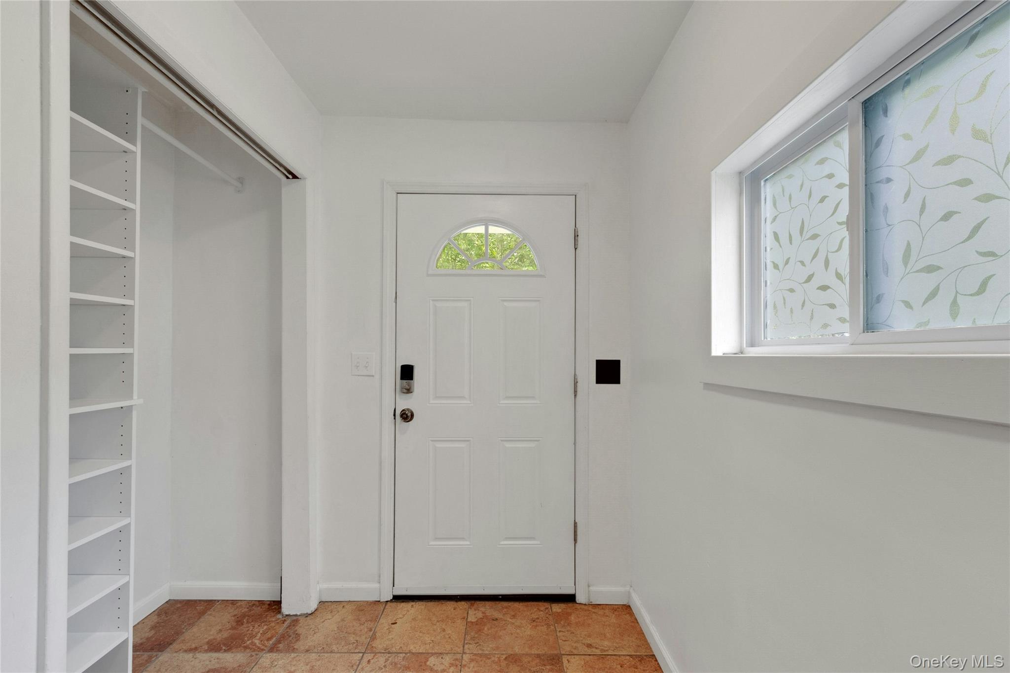 34 Elizabeth Way Property Photo 6