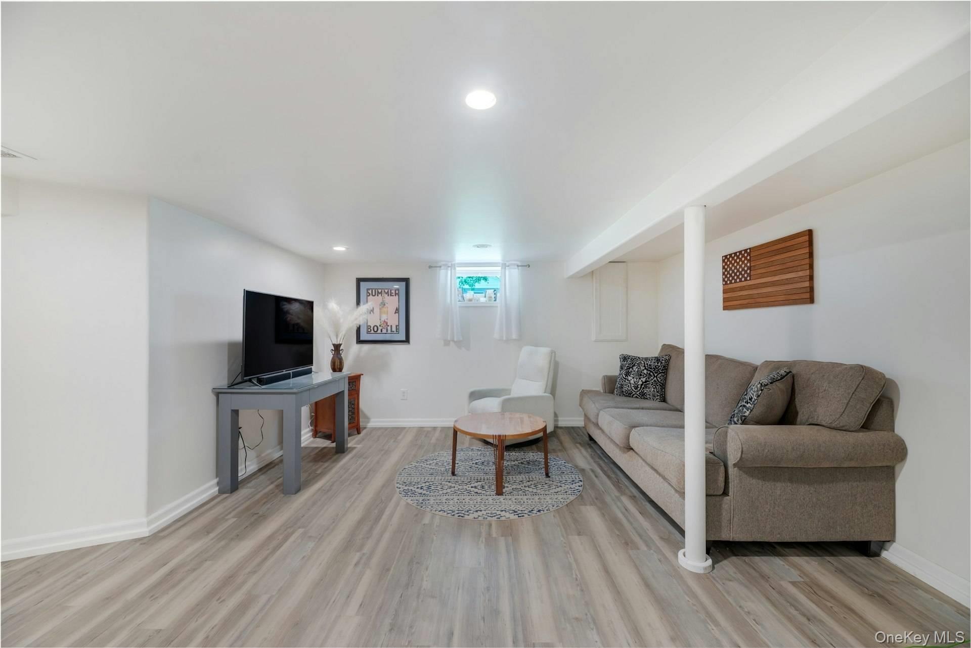 21 Jones Road Property Photo 19