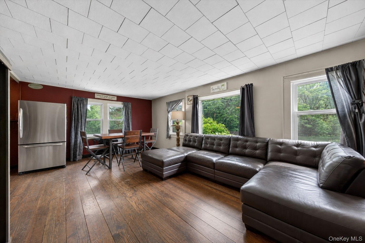 18 Mohin Park Property Photo 3
