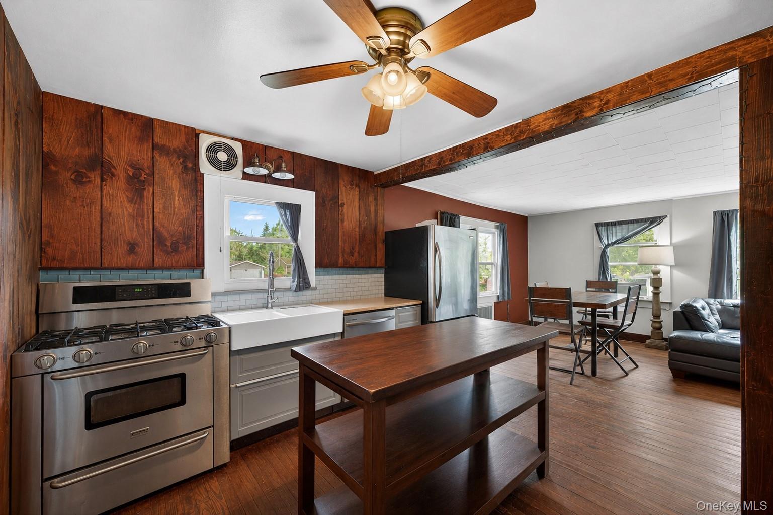 18 Mohin Park Property Photo 4