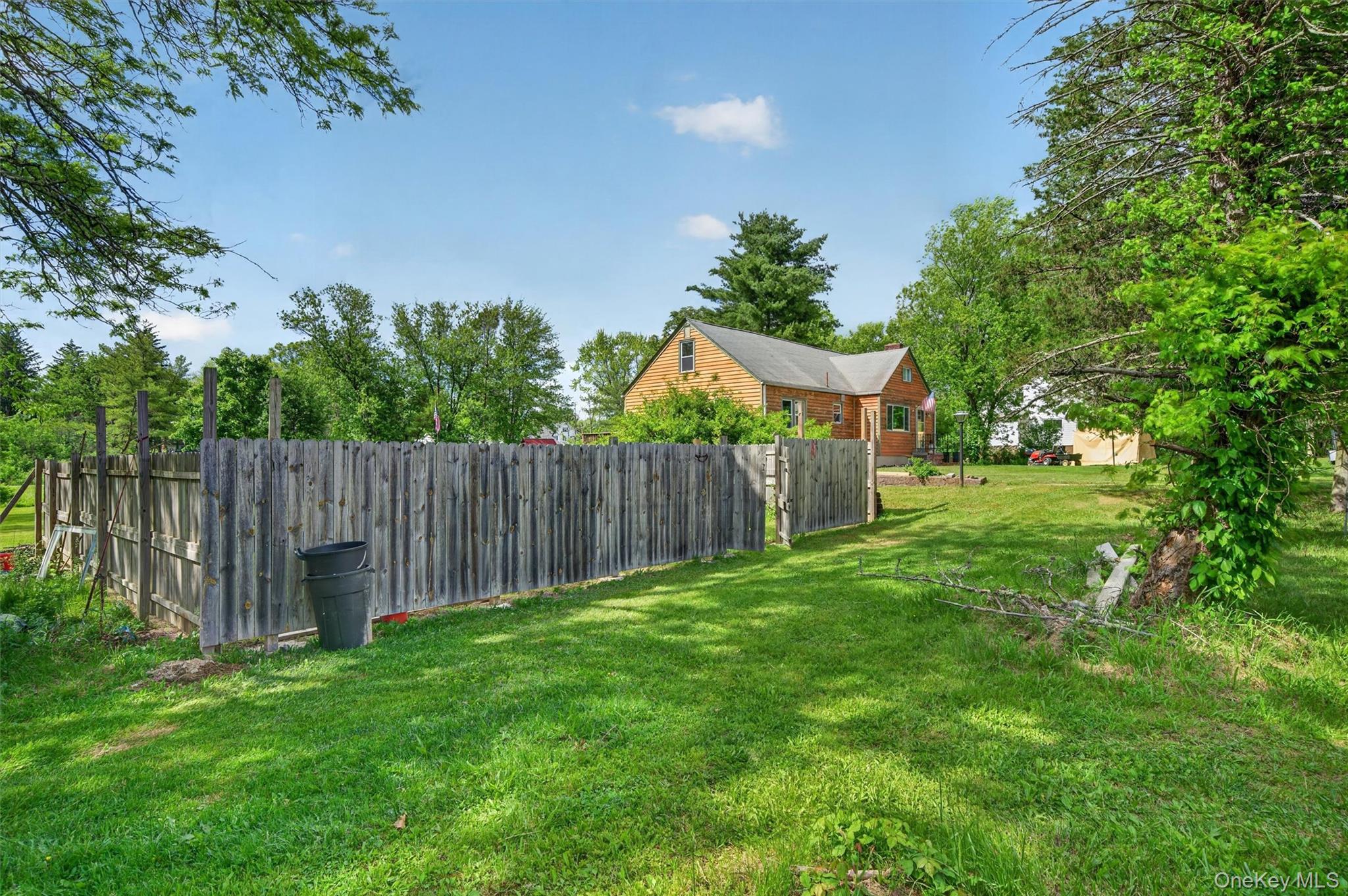 18 Mohin Park Property Photo 16