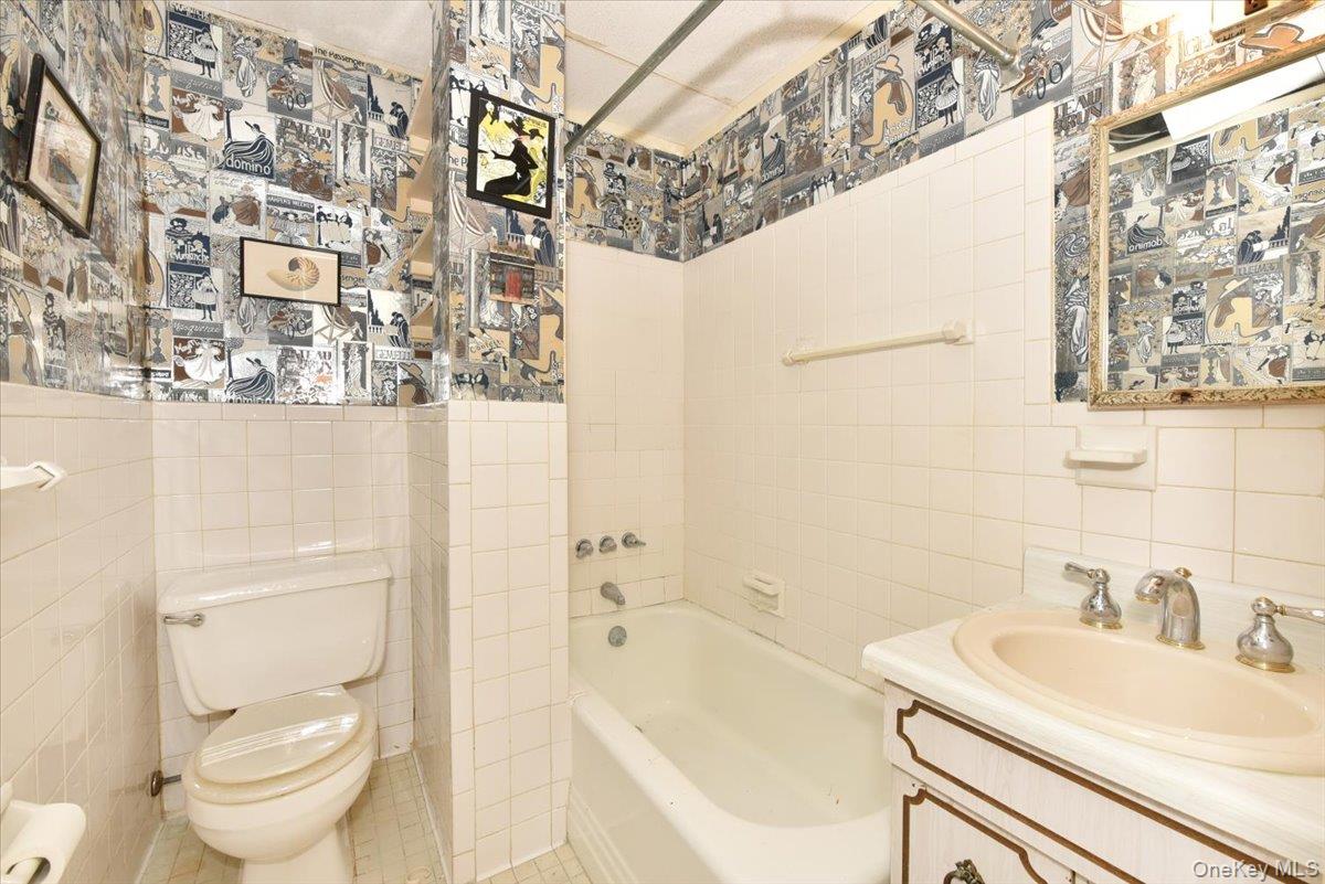 40 Stoner Avenue 01 Property Photo 13
