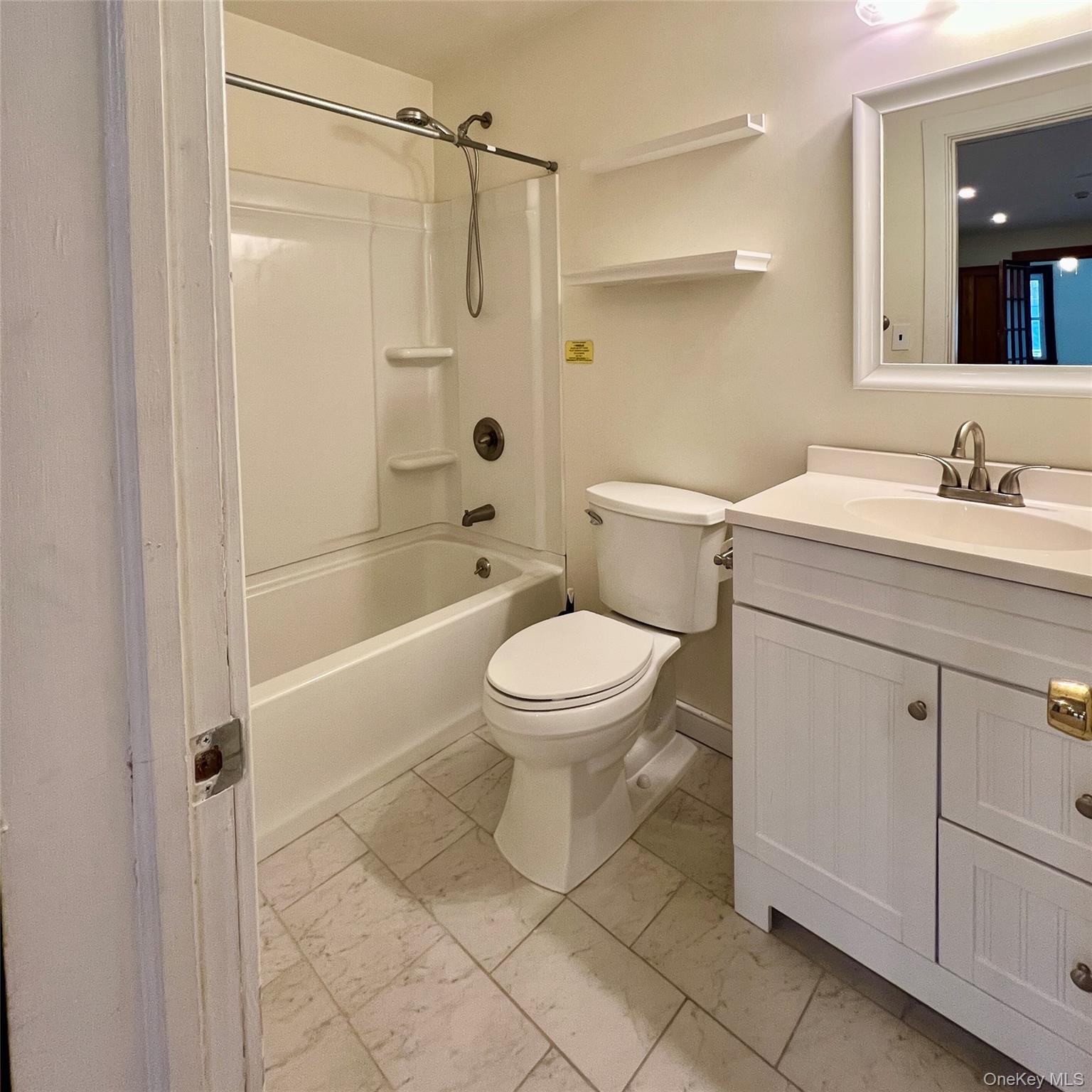 32 Parkway 3a Property Photo 13