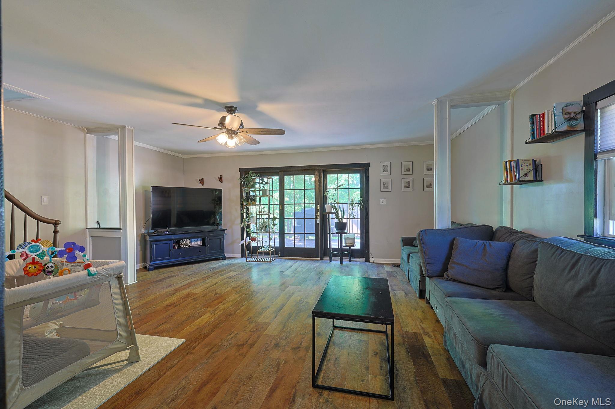 8 Randall Plaza Property Photo 5