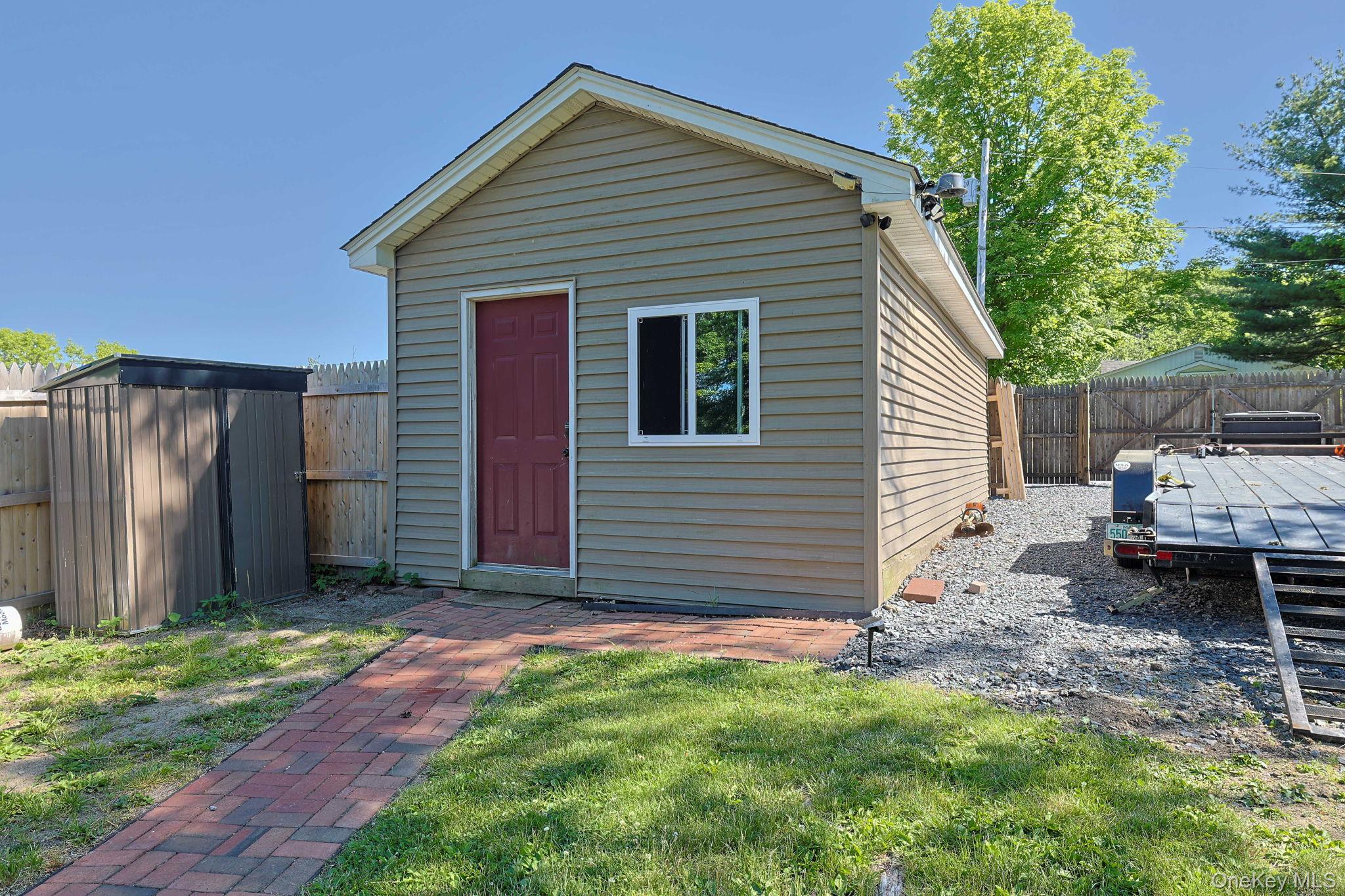 8 Randall Plaza Property Photo 16