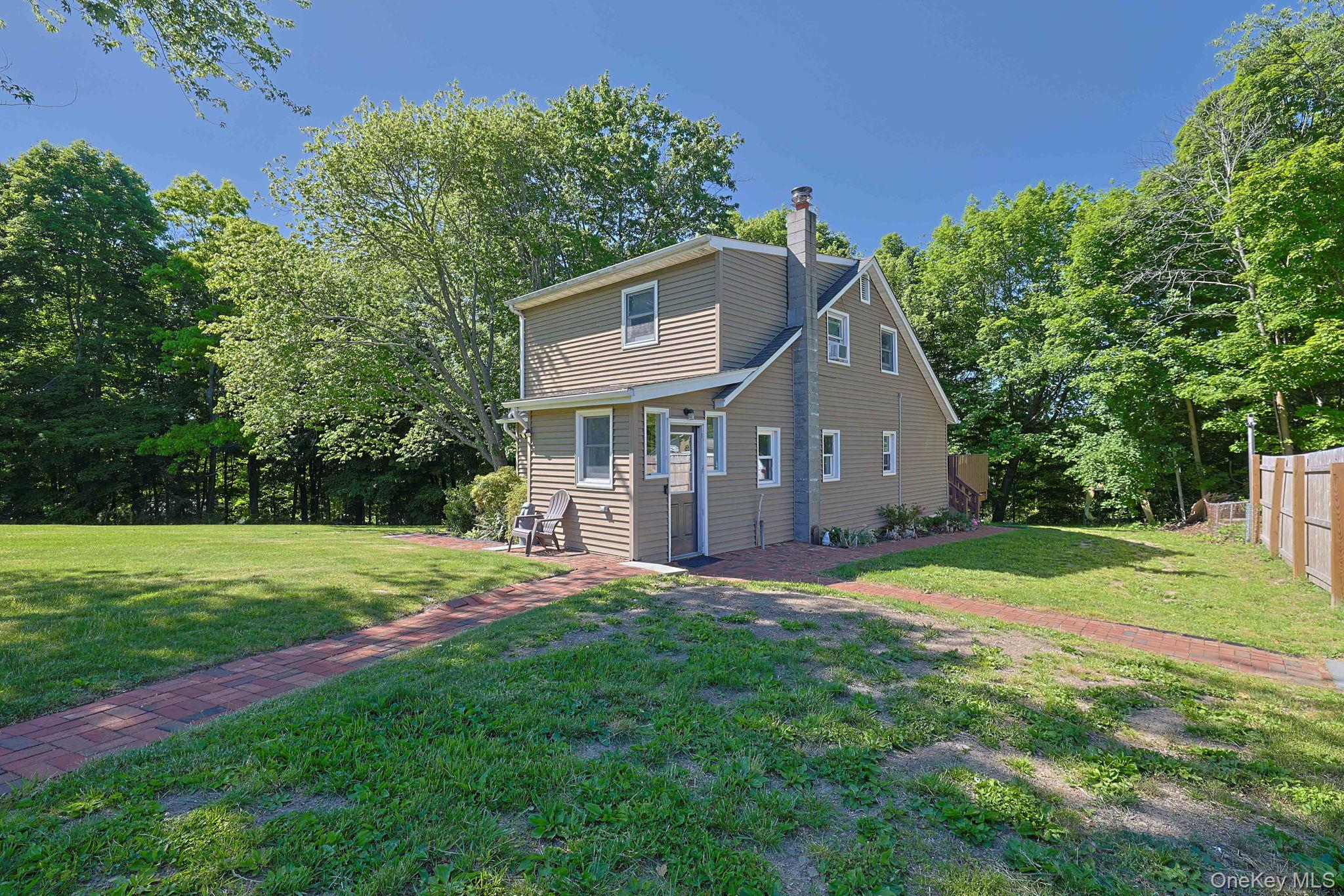 8 Randall Plaza Property Photo 17