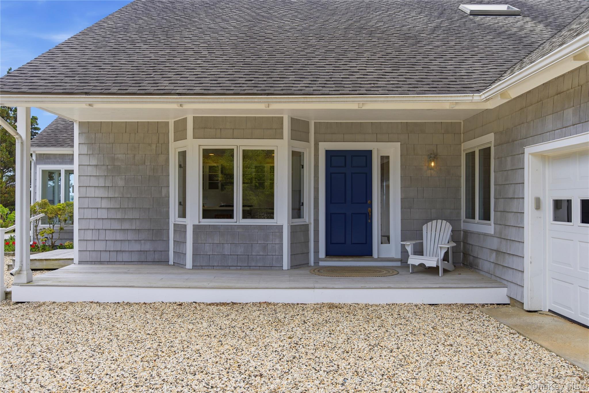 90 Peconic Avenue Property Photo 6