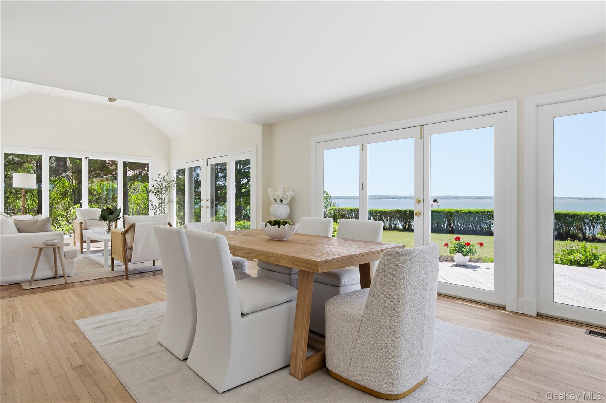 90 Peconic Avenue Property Photo 12