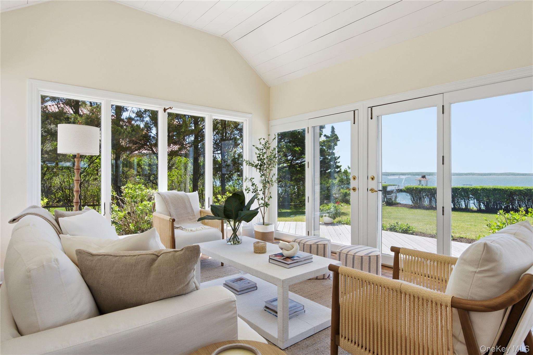 90 Peconic Avenue Property Photo 14