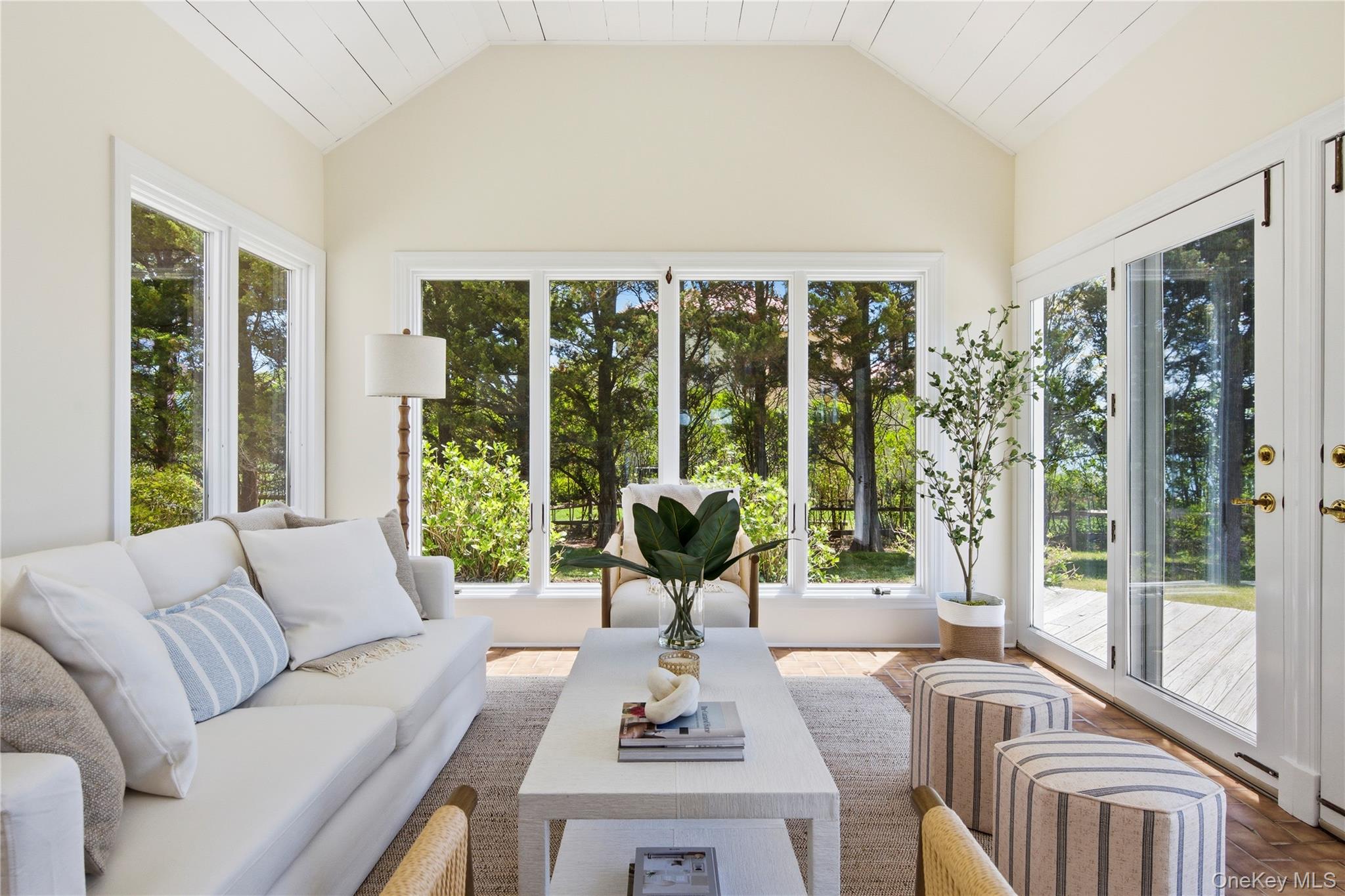 90 Peconic Avenue Property Photo 15