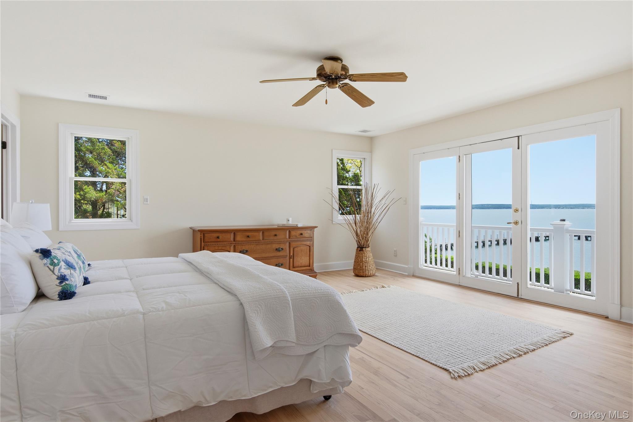 90 Peconic Avenue Property Photo 23