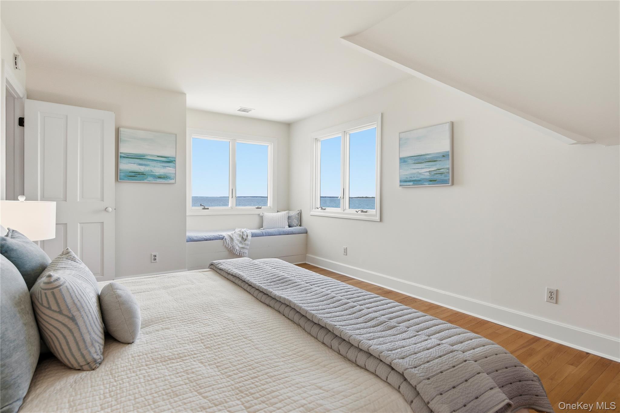 90 Peconic Avenue Property Photo 27