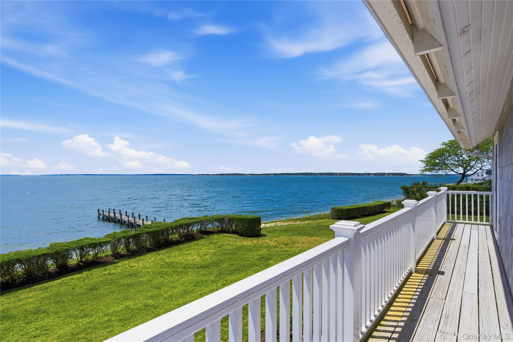 90 Peconic Avenue Property Photo 28