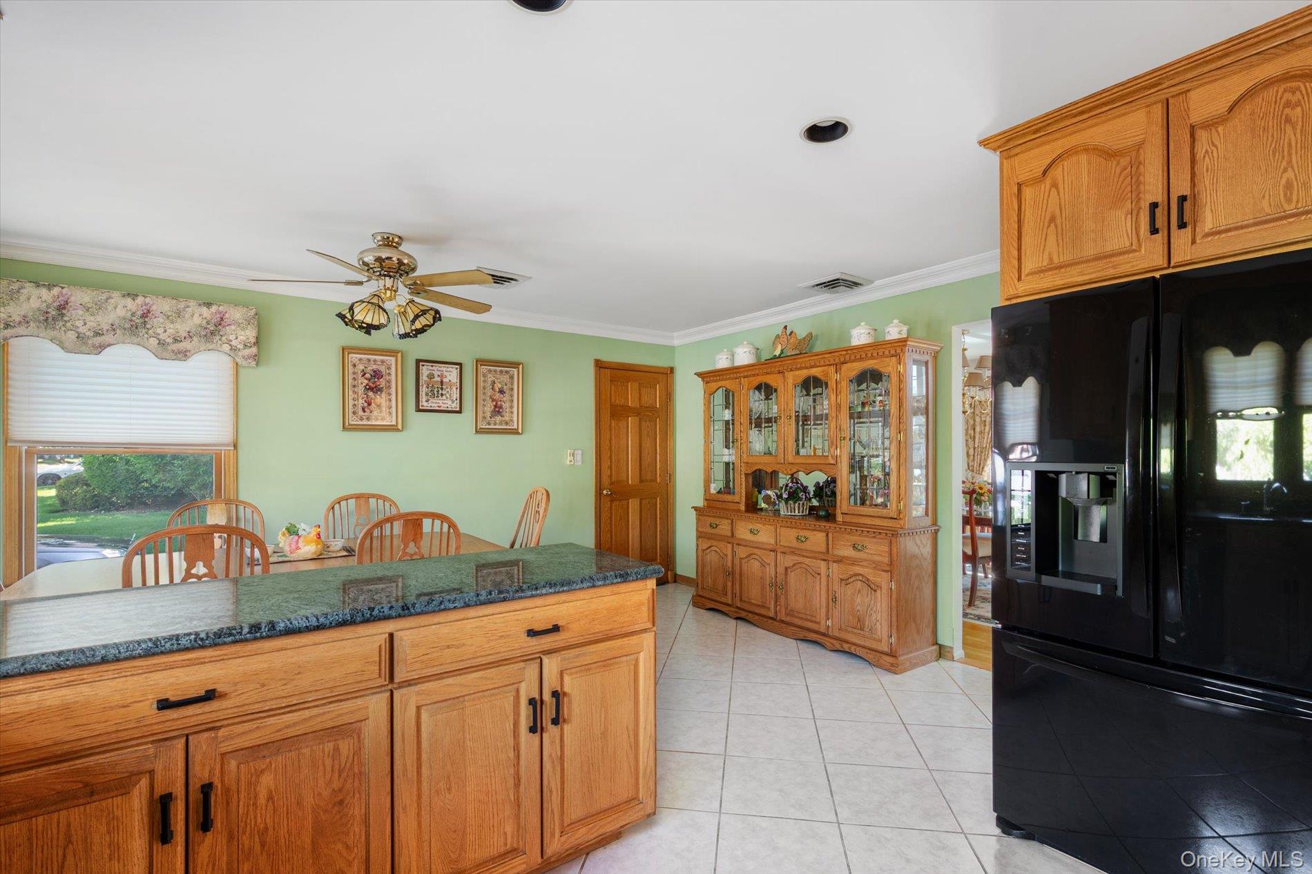 26 Quaker Lane Property Photo 13
