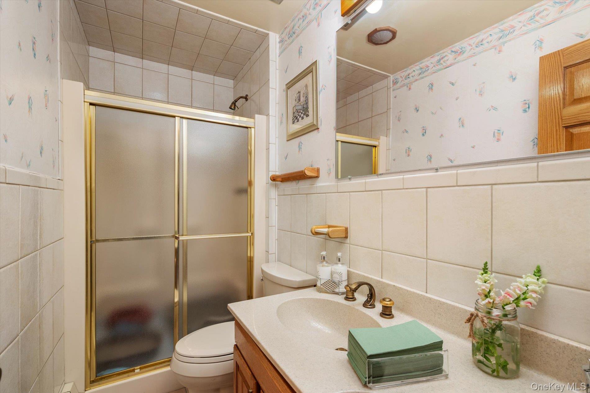 26 Quaker Lane Property Photo 14