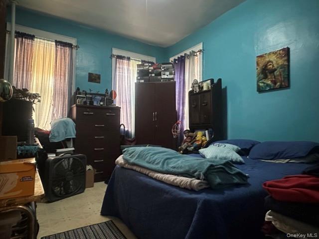 6050 Putnam Avenue Property Photo 6