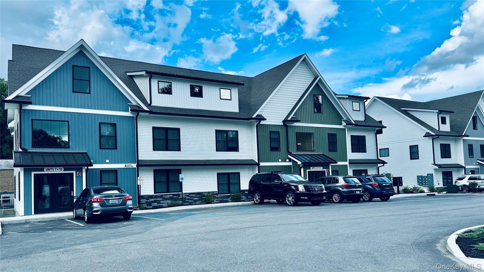 2 South Hills 2 Property Photo 1