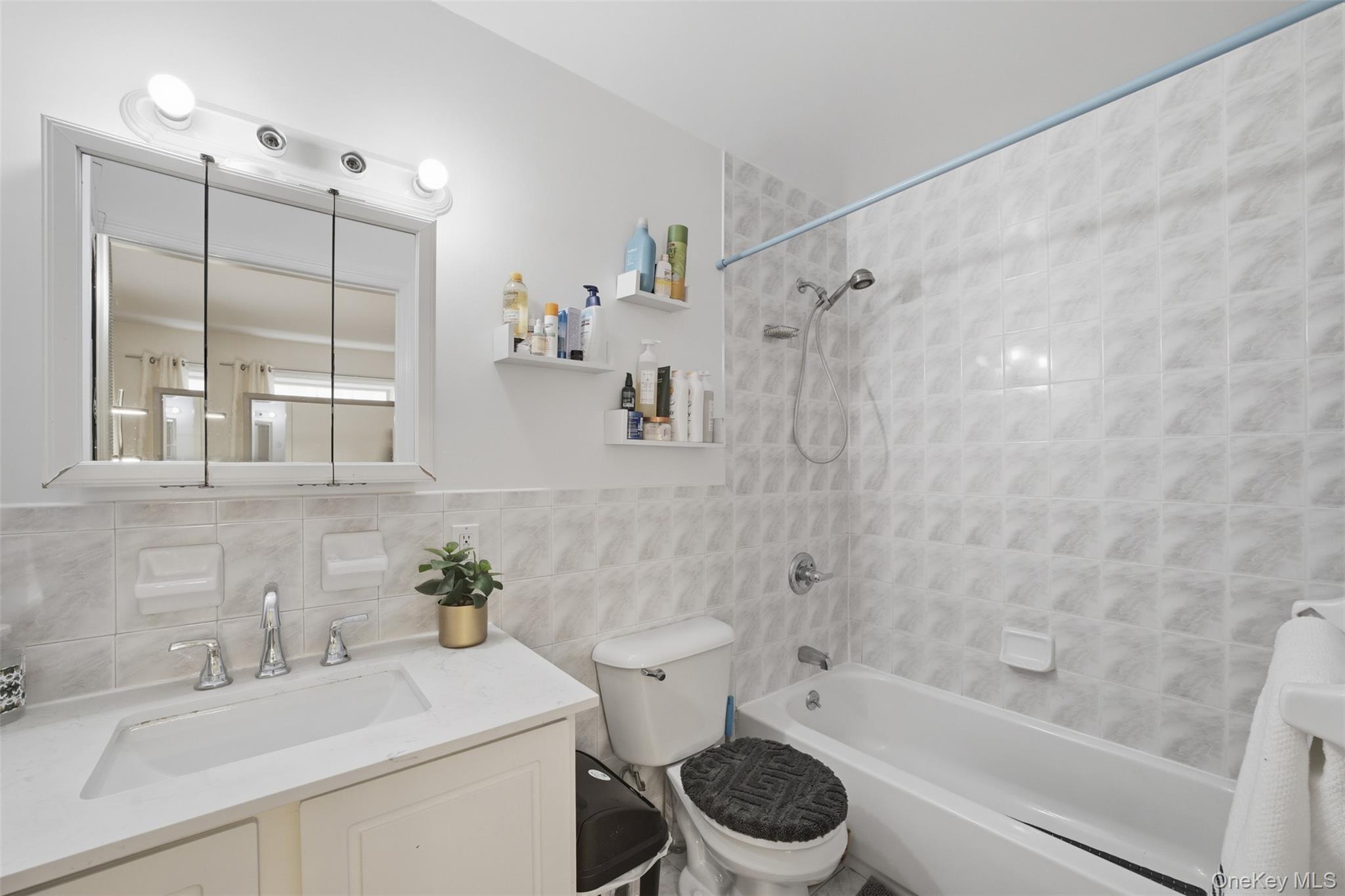 235 Bronx River Road Property Photo 27