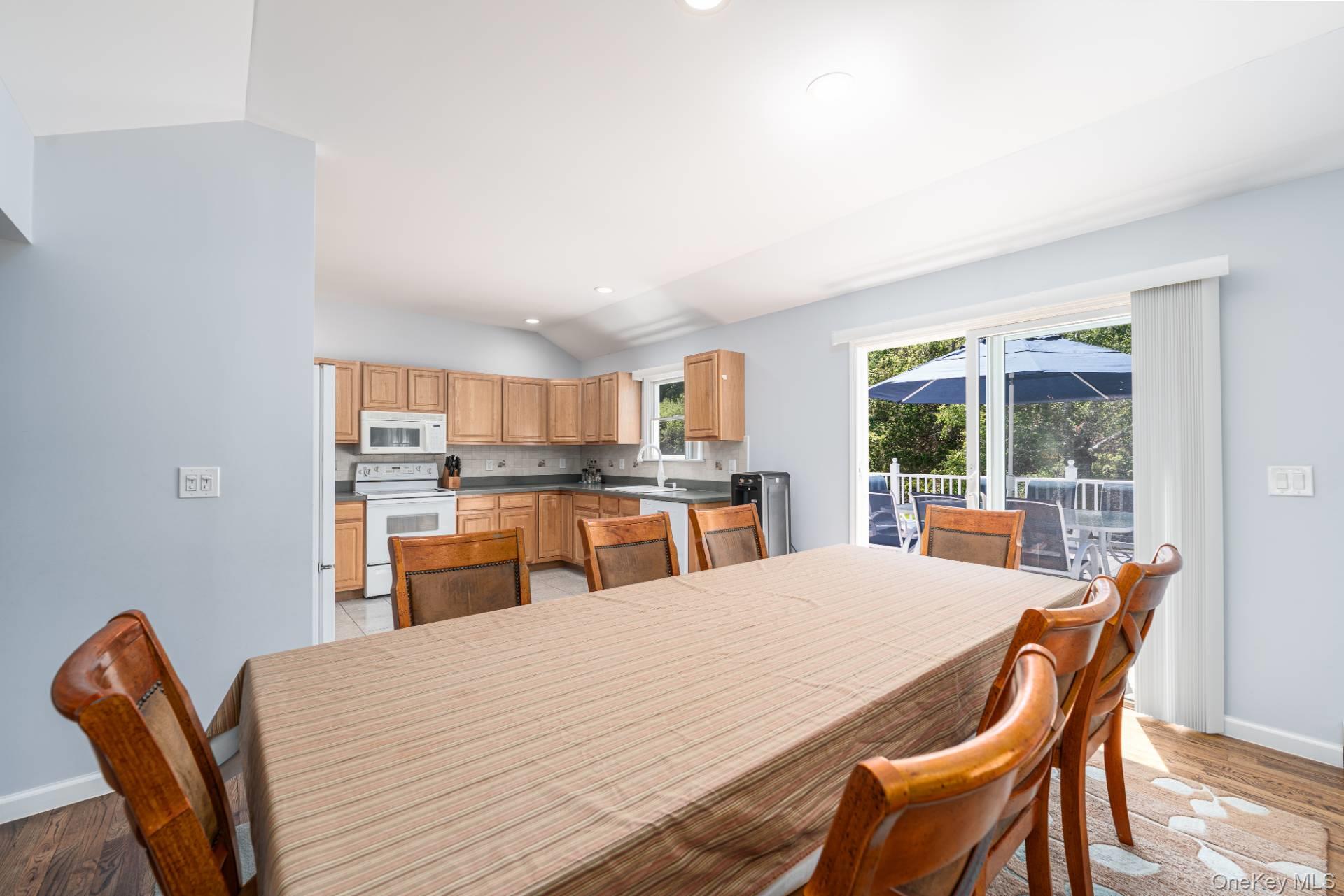575 Willow Drive Property Photo 11