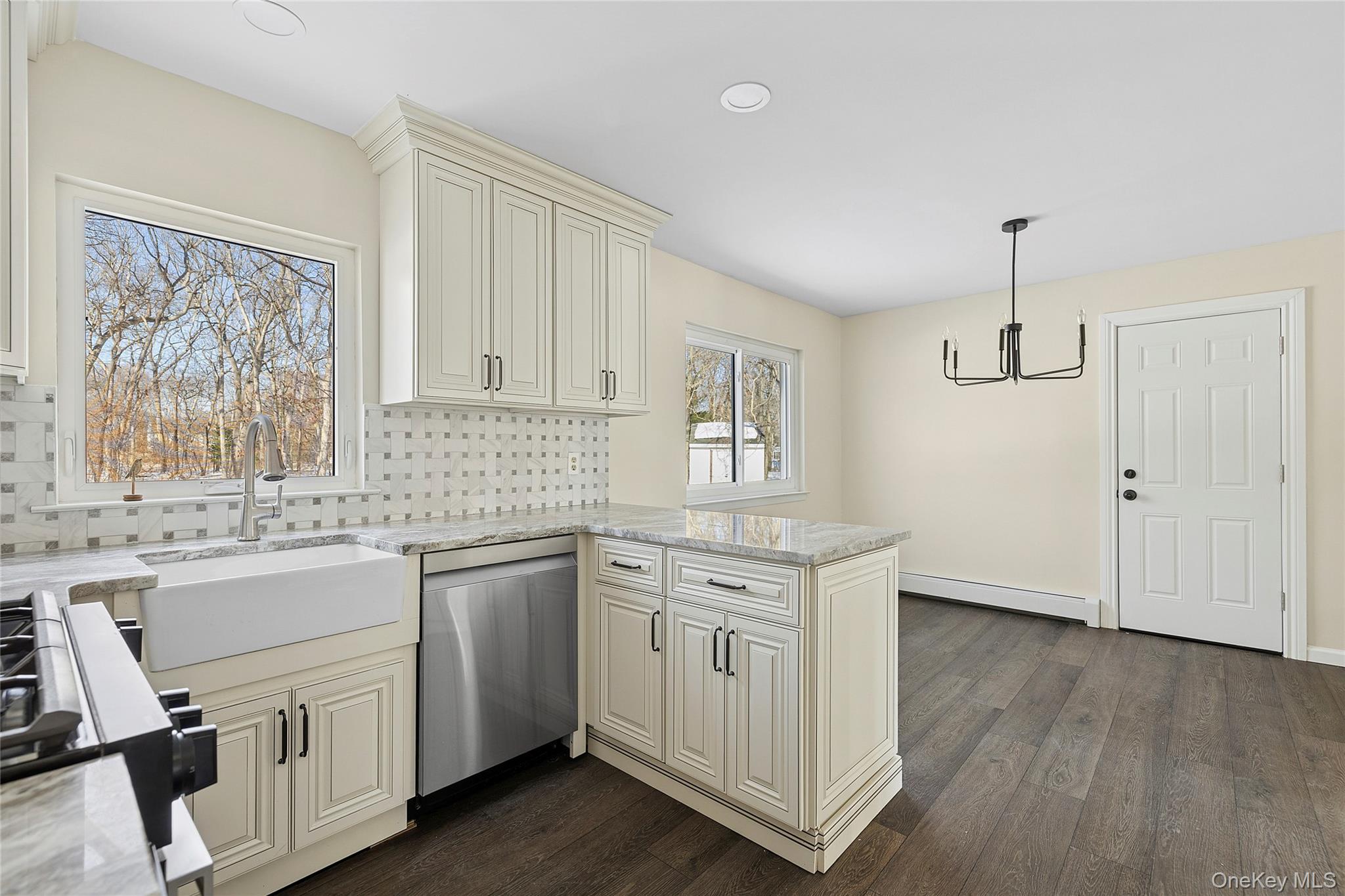 17 Montclair Street Property Photo 16