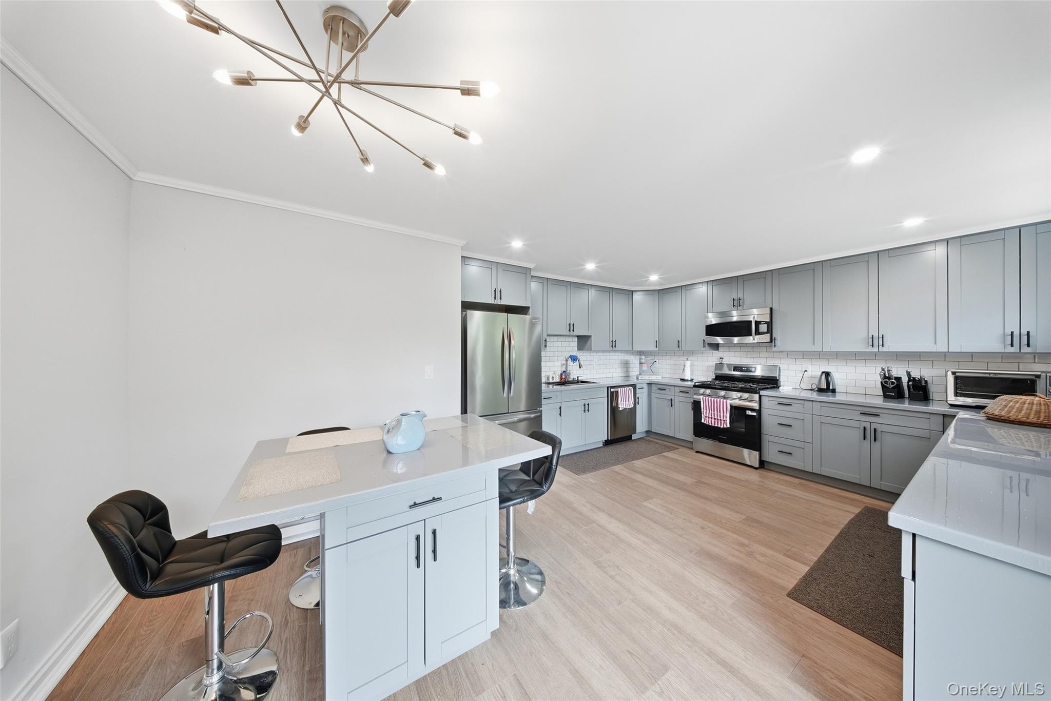 413 Pennsylvania Avenue Property Photo 8