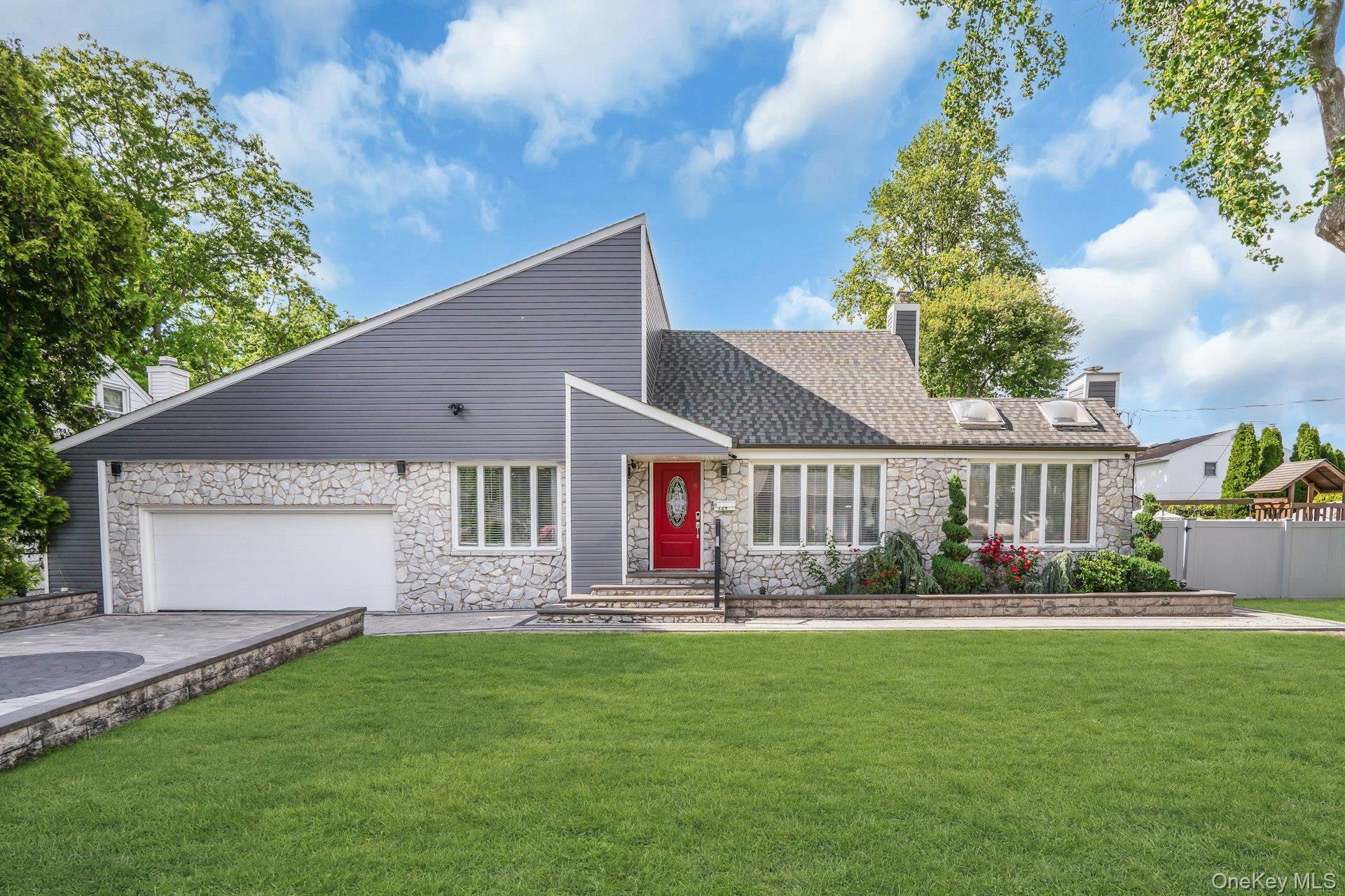 129 Gleeland Street Property Photo 1