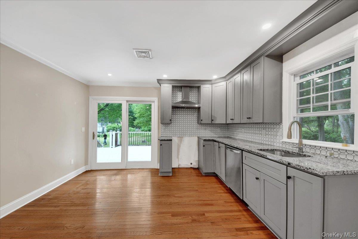 9 Hillside Close Property Photo 13