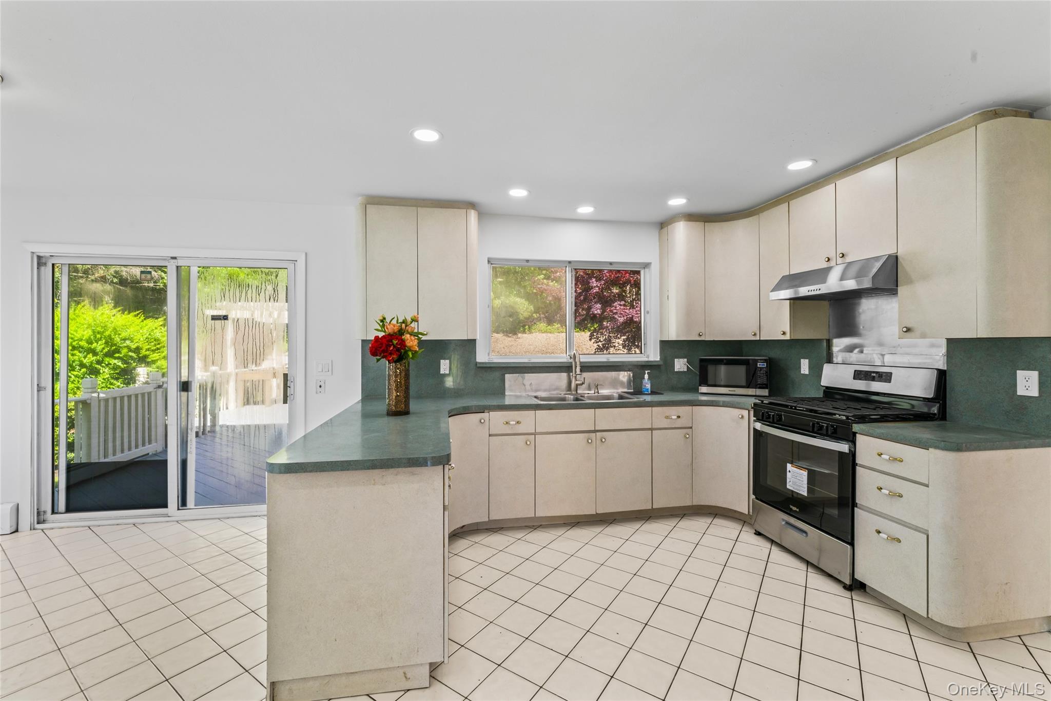 126 Bagatelle Road Property Photo 21