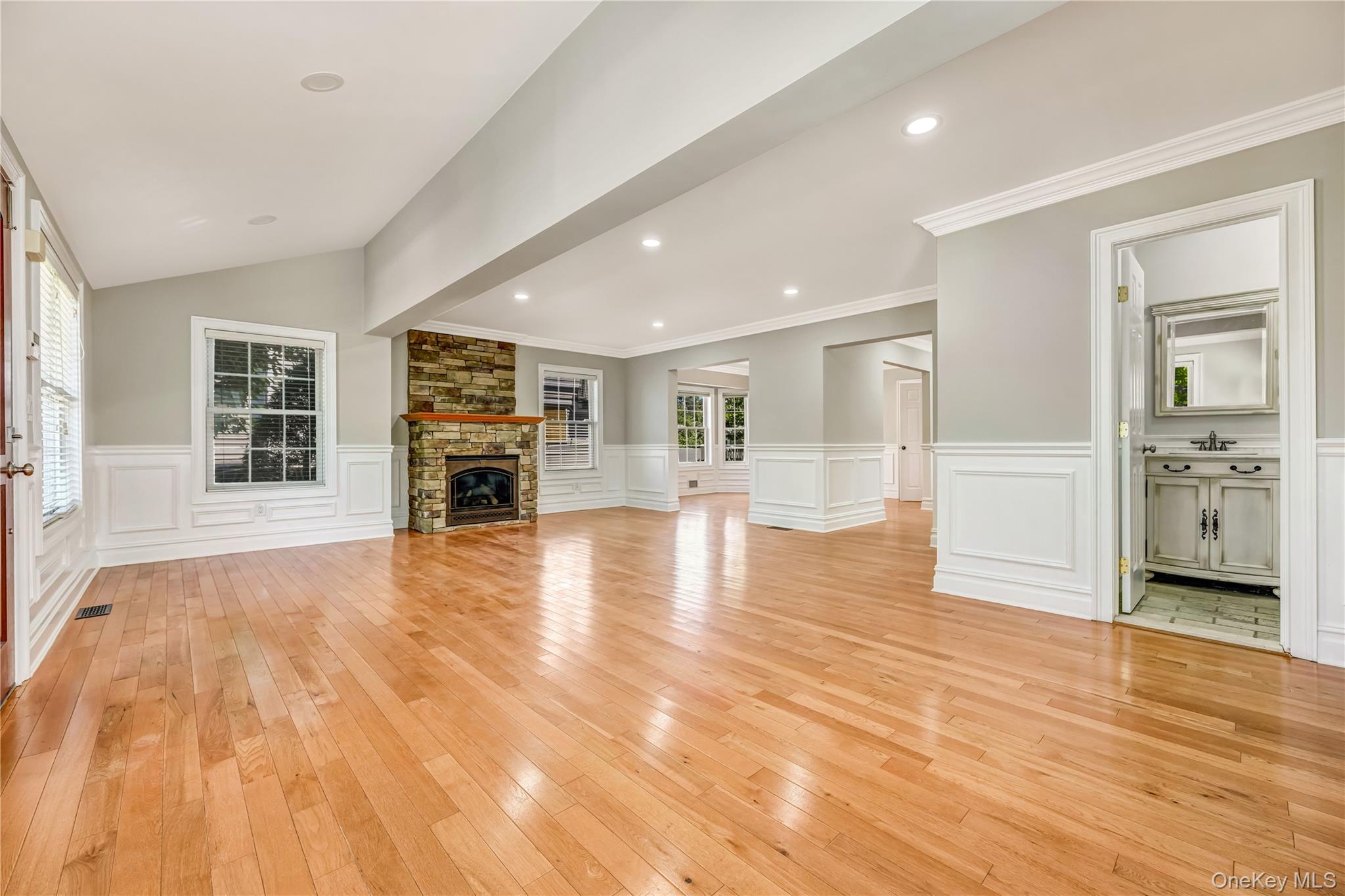 20 Woods Place Property Photo 8