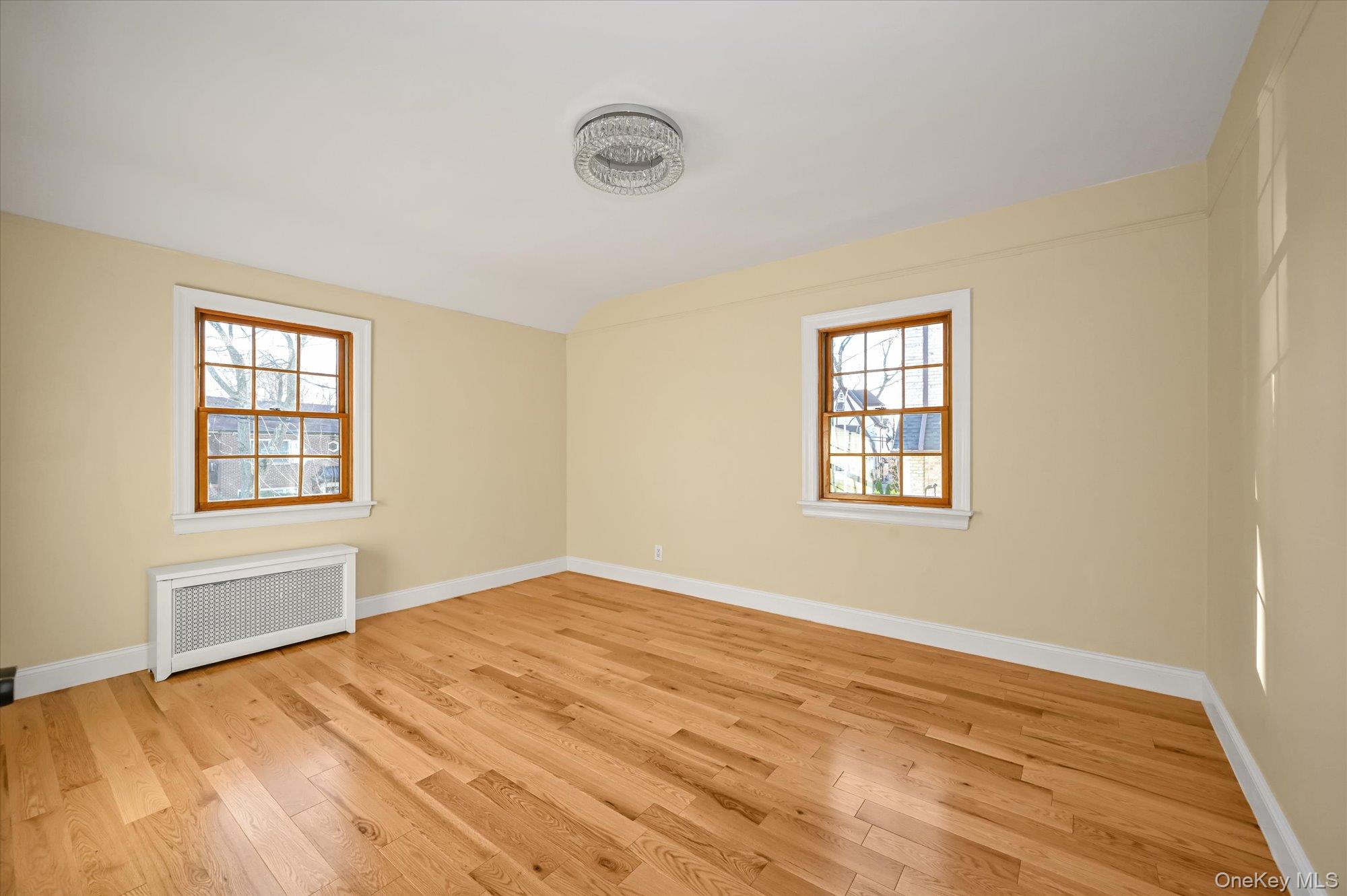 85-11 Eton Street Property Photo 11