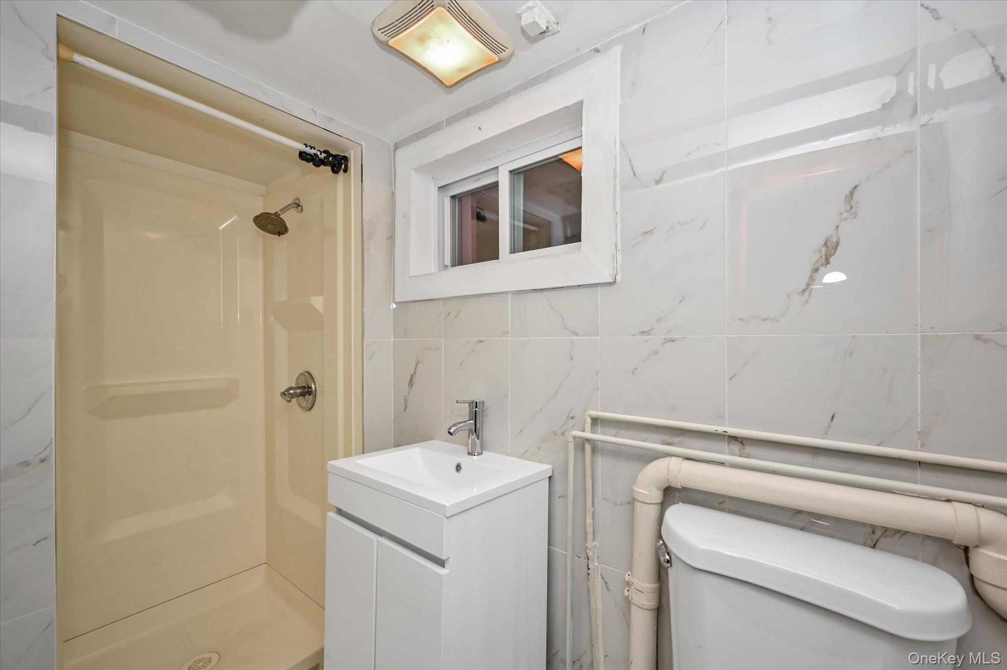 85-11 Eton Street Property Photo 17
