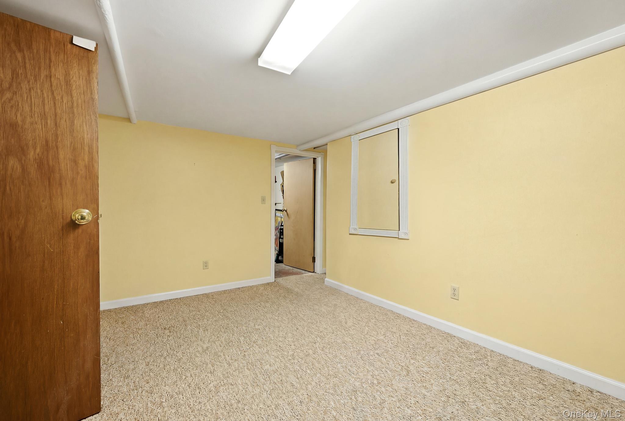 71 E 17th Street Property Photo 28