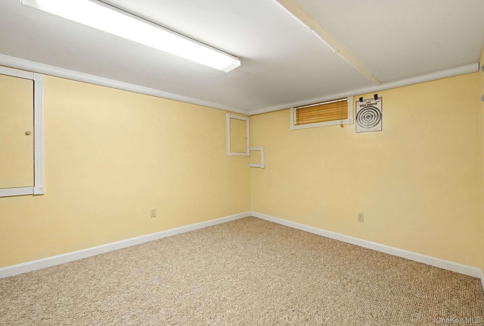 71 E 17th Street Property Photo 29