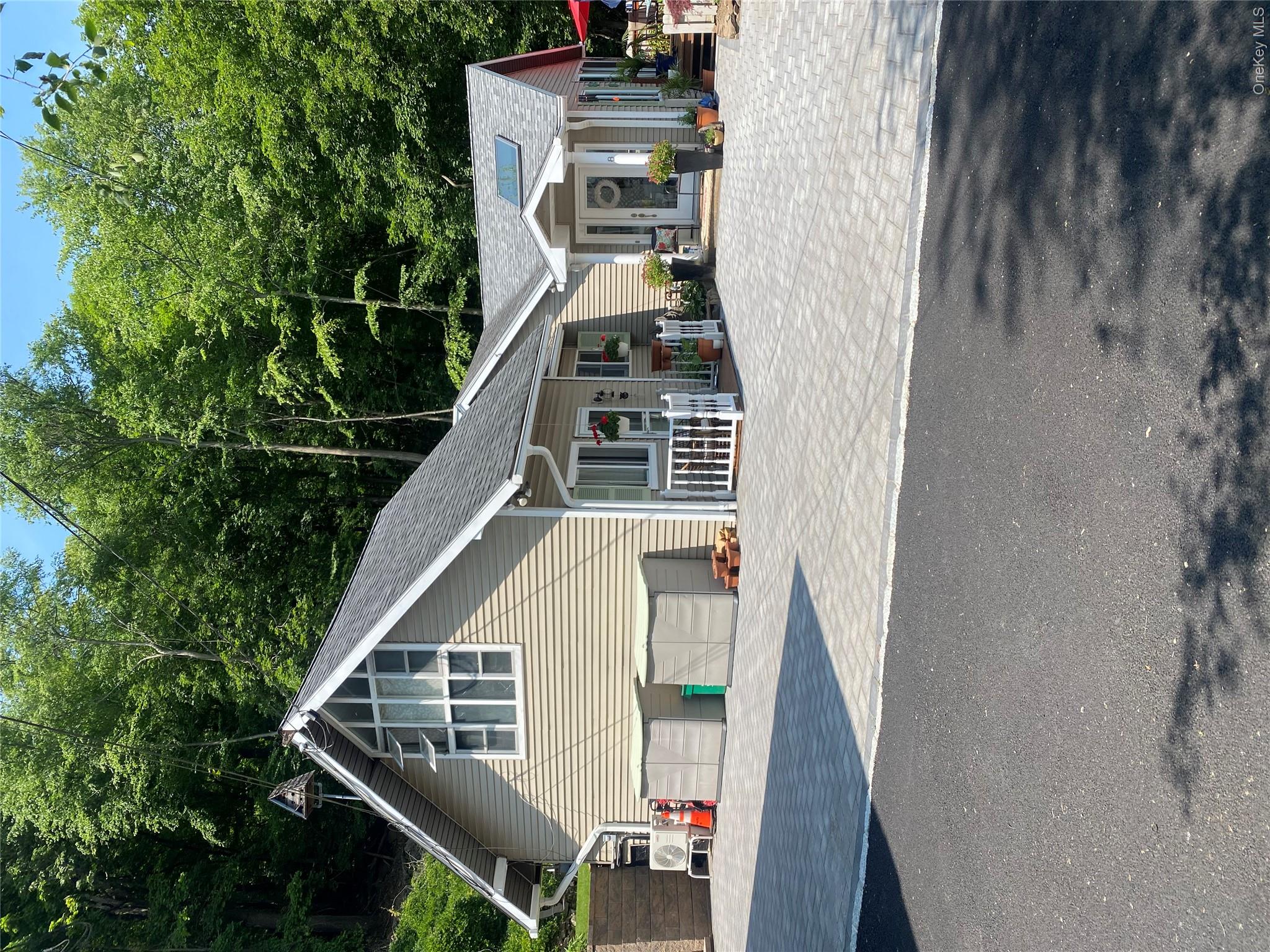 8 Highland Avenue Property Photo 2