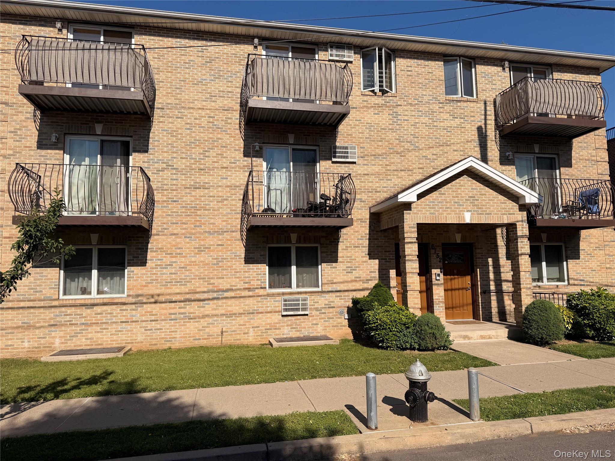 6152 170th Street Property Photo 1
