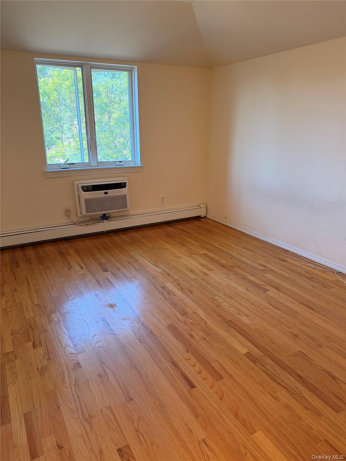 6152 170th Street Property Photo 4
