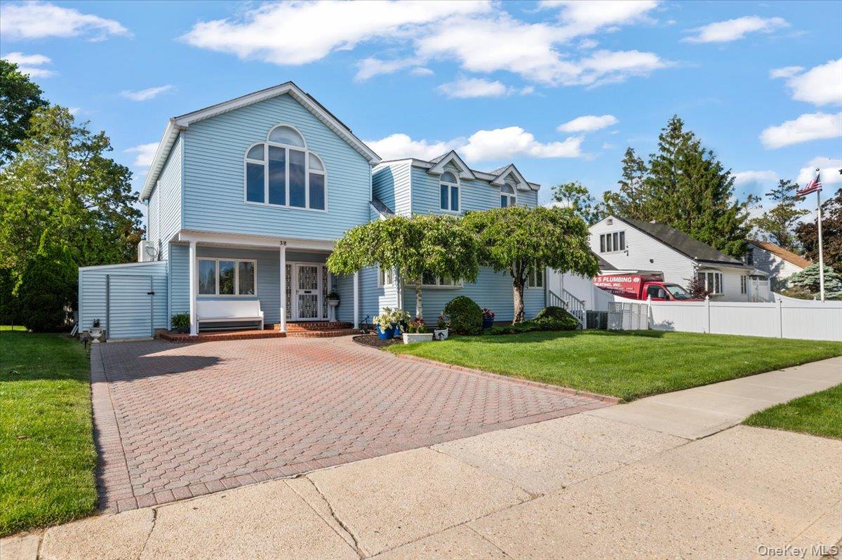 38 Hayden Drive Property Photo 1