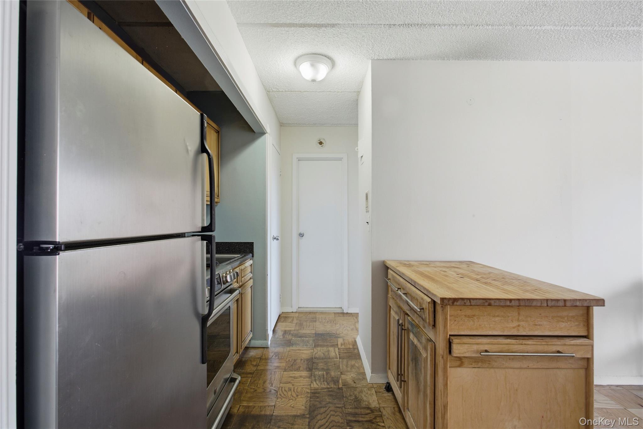 687 Bronx River Road 6c Property Photo 7