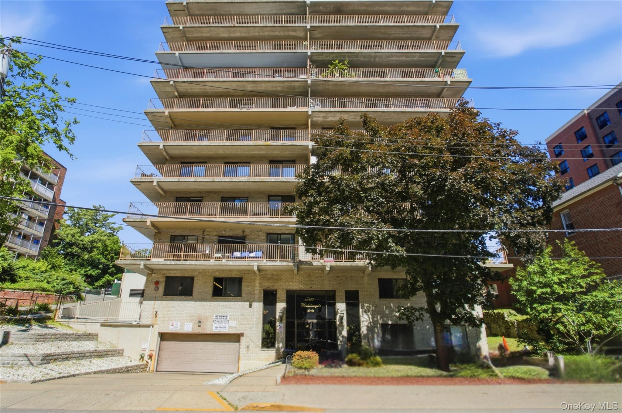 687 Bronx River Road 6c Property Photo 17