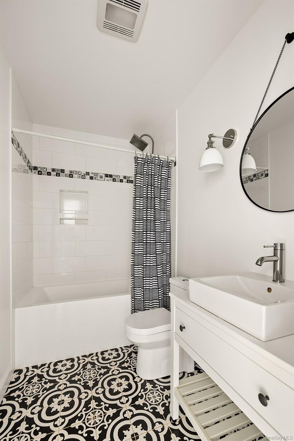 12 Schenck Avenue Property Photo 11