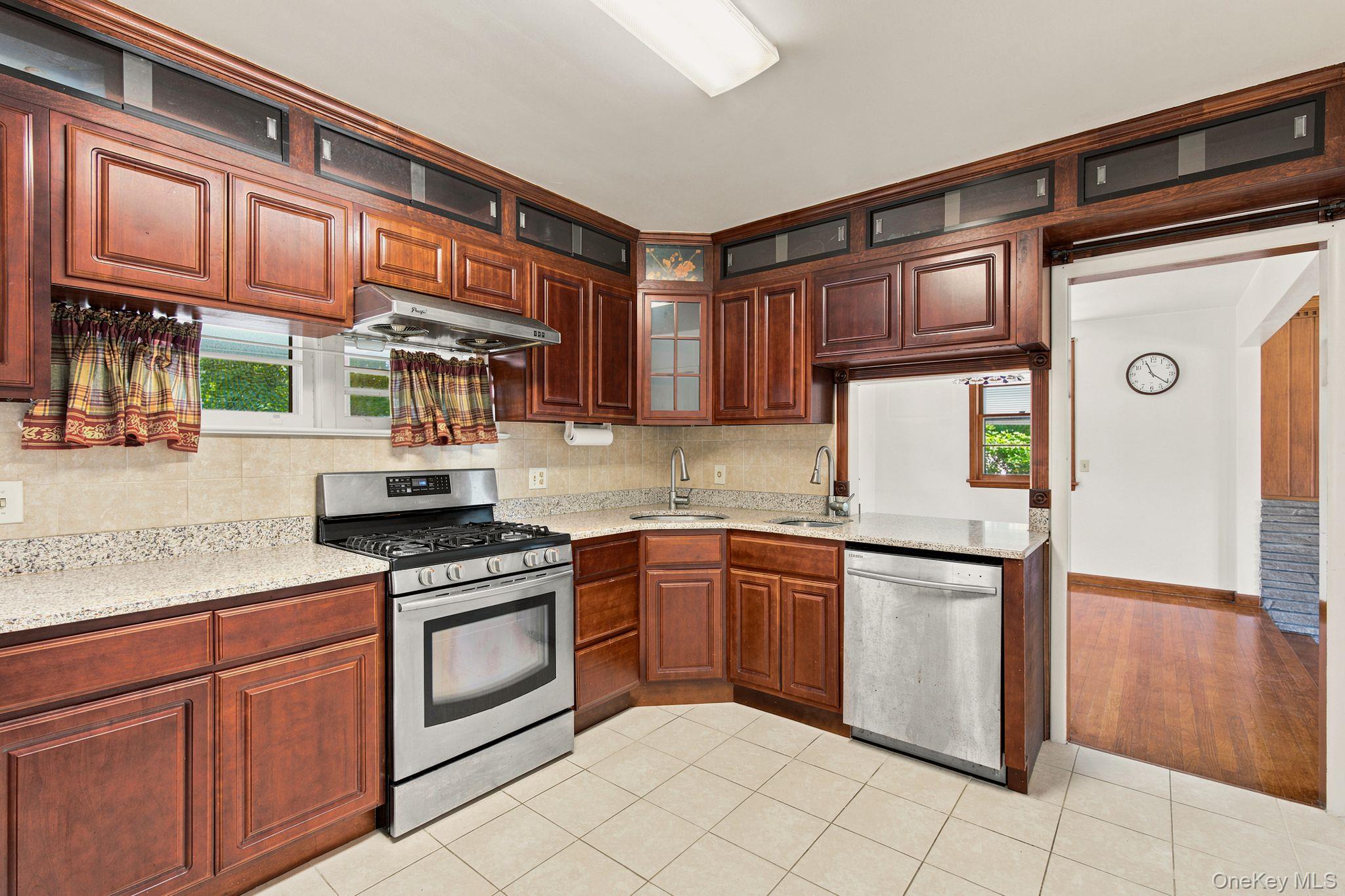 13 Osborne Road Property Photo 10