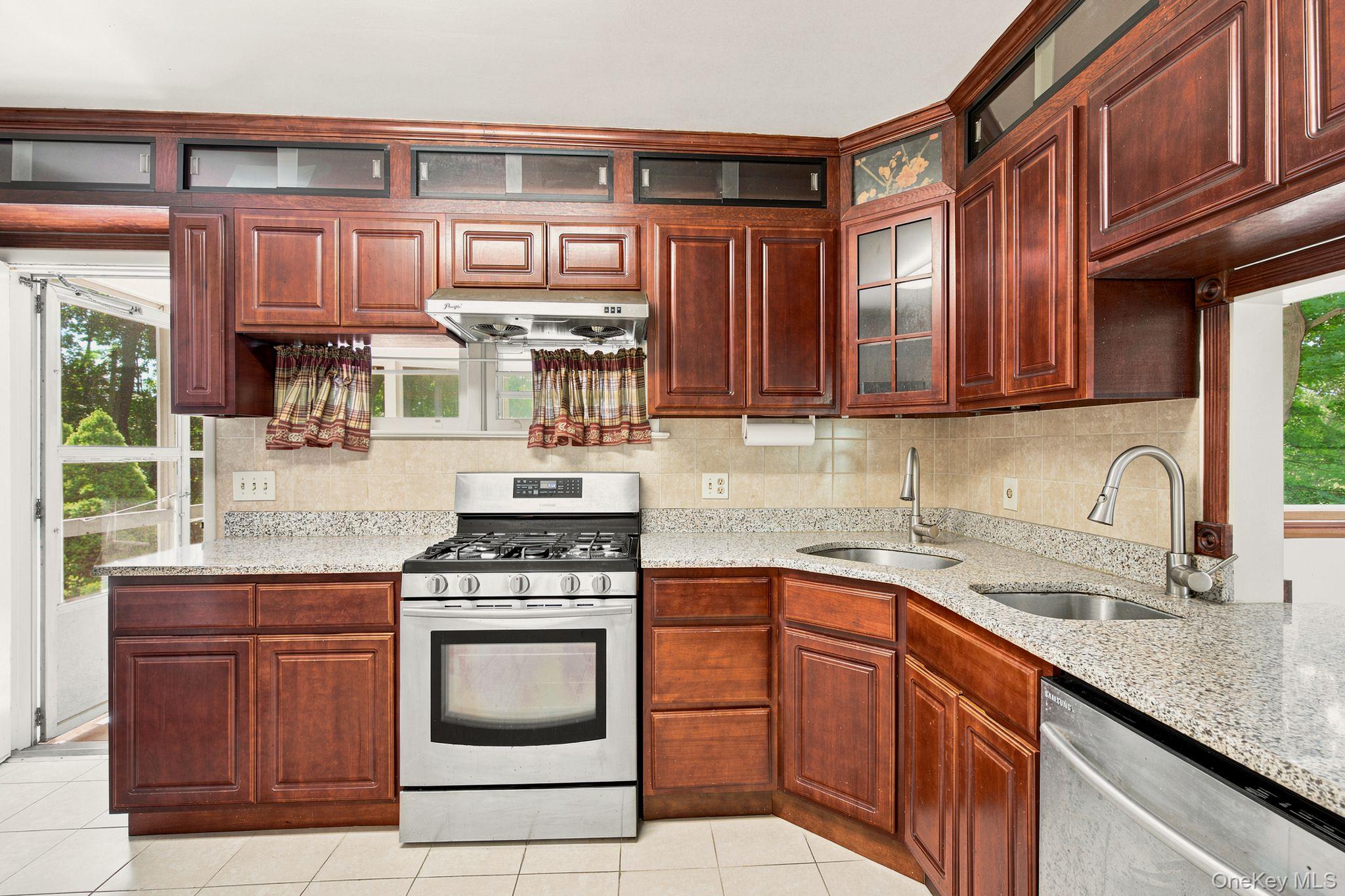 13 Osborne Road Property Photo 11